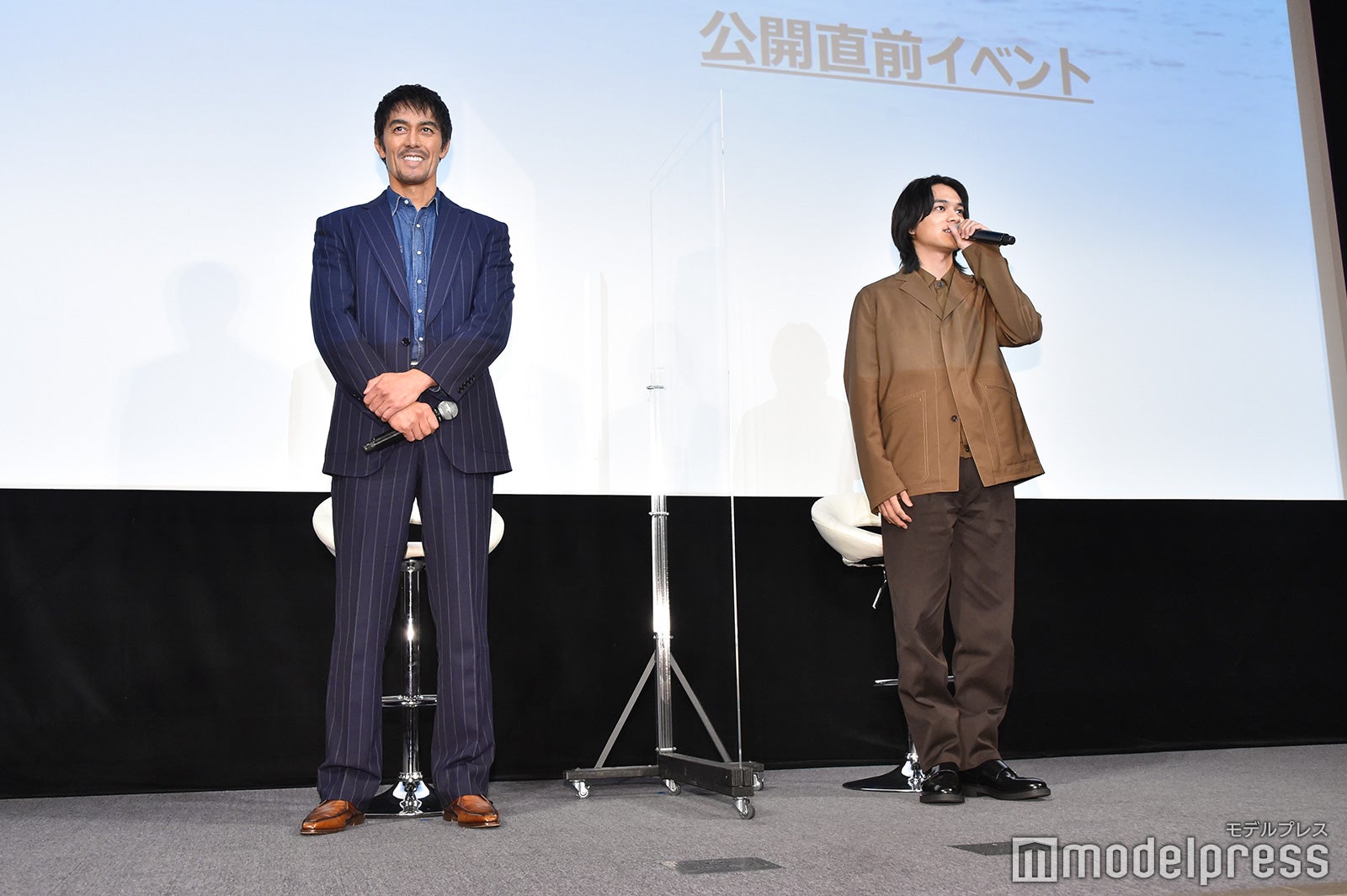 阿部寛、北村匠海（C）モデルプレス