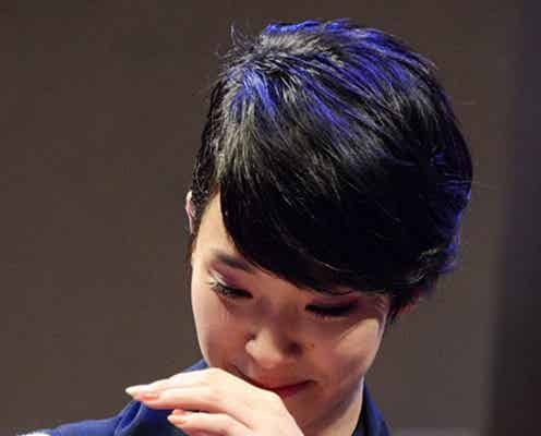剛力彩芽、ファンからのサプライズに感涙