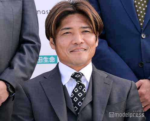 サッカー元日本代表・大久保嘉人、家族でスペイン移住を報告 直筆文書&家族ショットも公開