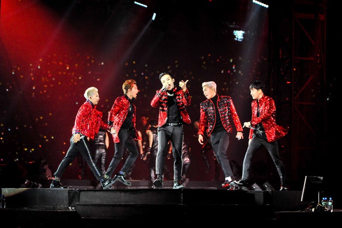 アジアが誇るモンスターグループ"BIGBANG (ビッグバン)"の海外アーティスト史上初となる2年連続日本5大ドームツアー【BIGBANG JAPAN DOME TOUR 2014~2015 "X"】...
