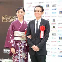 夫妻でグリーンカーペットに登場した草刈民代、周防正行監督