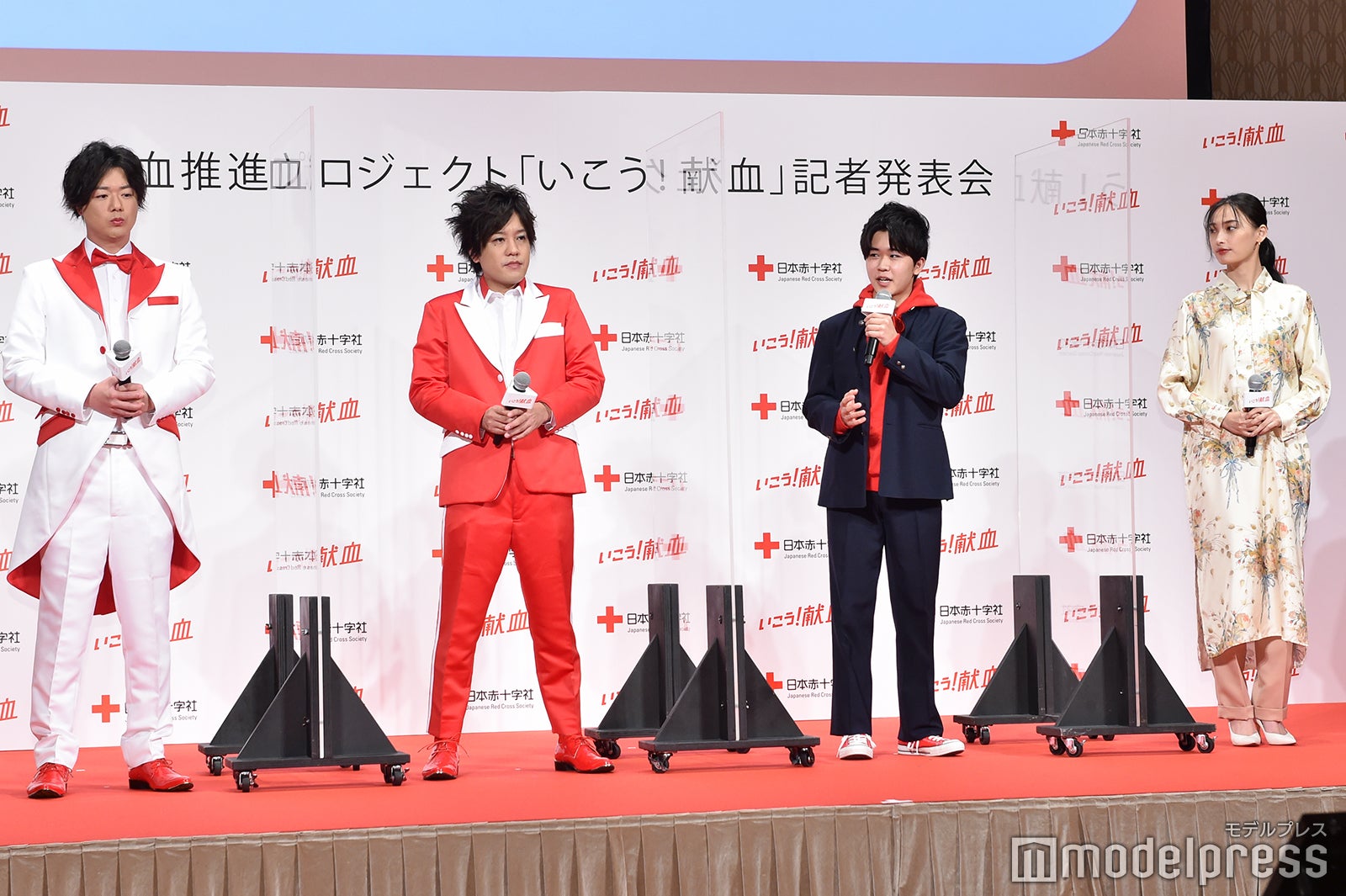 ぺこぱ（シュウペイ、松陰寺太勇）、鈴木福、大政絢（C）モデルプレス