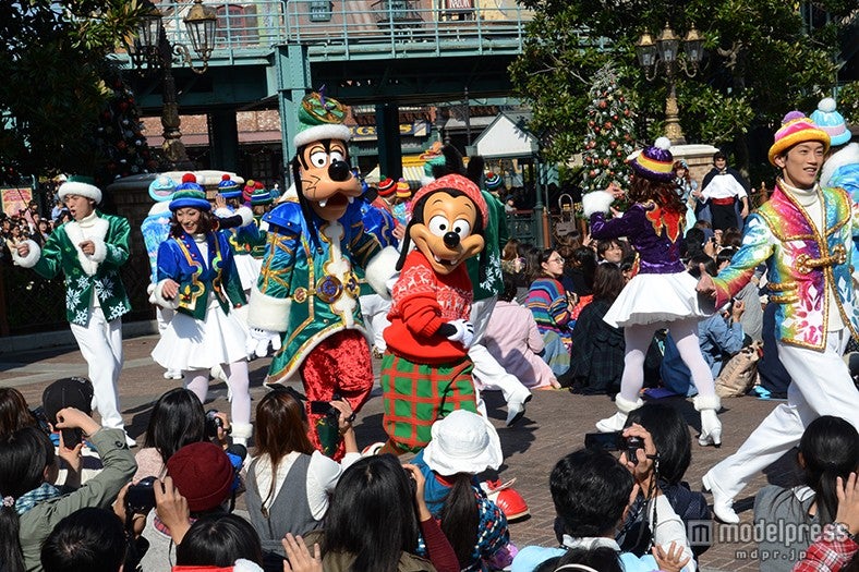 「ホリデーグリーティング・フロム・セブンポート」マックス、グーフィー