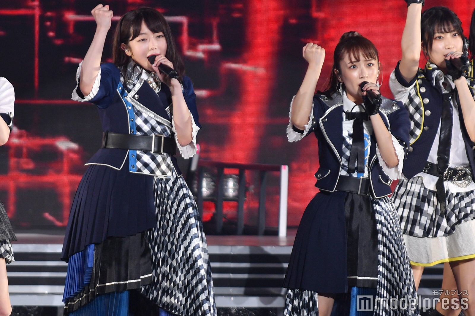 峯岸みなみ、高橋みなみ「峯岸みなみ卒業コンサート～桜の咲かない春はない～」（C）モデルプレス