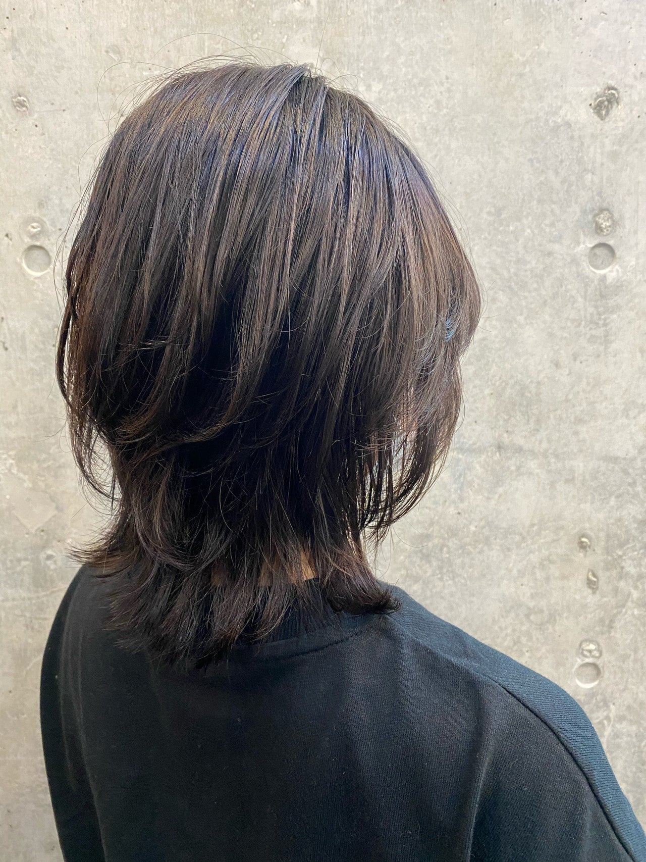 【長さ別】レイヤーカットの人気ヘアスタイル6選 軽やかさが大好評！ モデルプレス