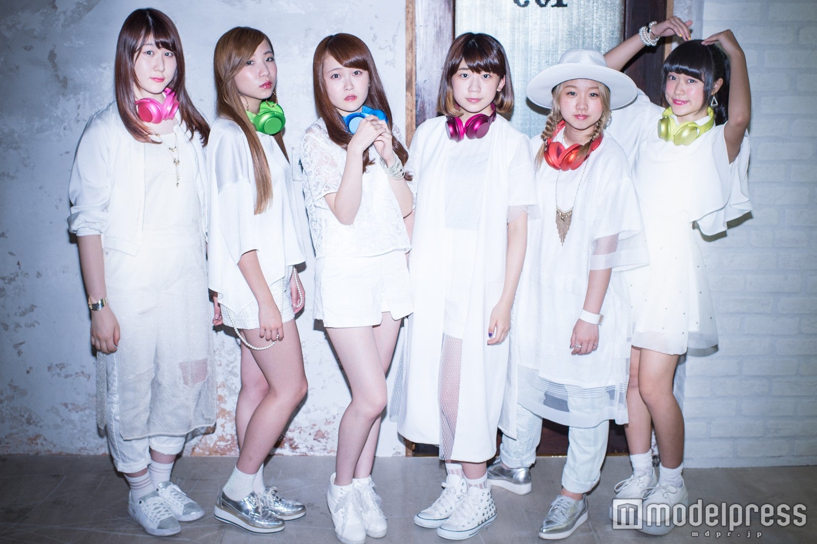 Little Glee Monster（左から）かれん、MAYU、芹奈、manaka、麻珠、アサヒ（C）モデルプレス