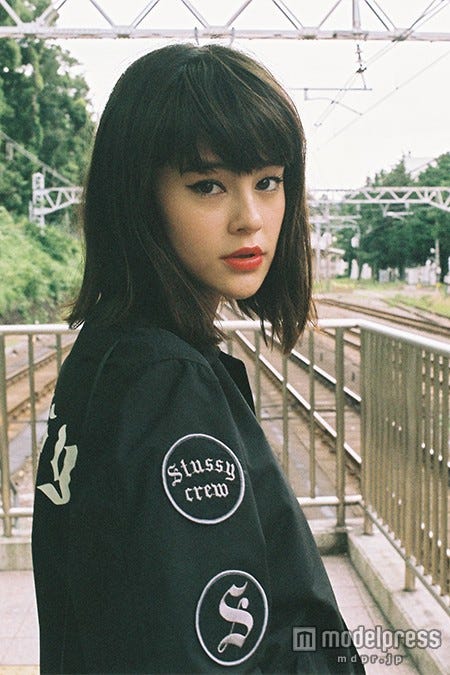 専属モデルに加入したemma/雑誌「ViVi」10月号より(C)monika mogi