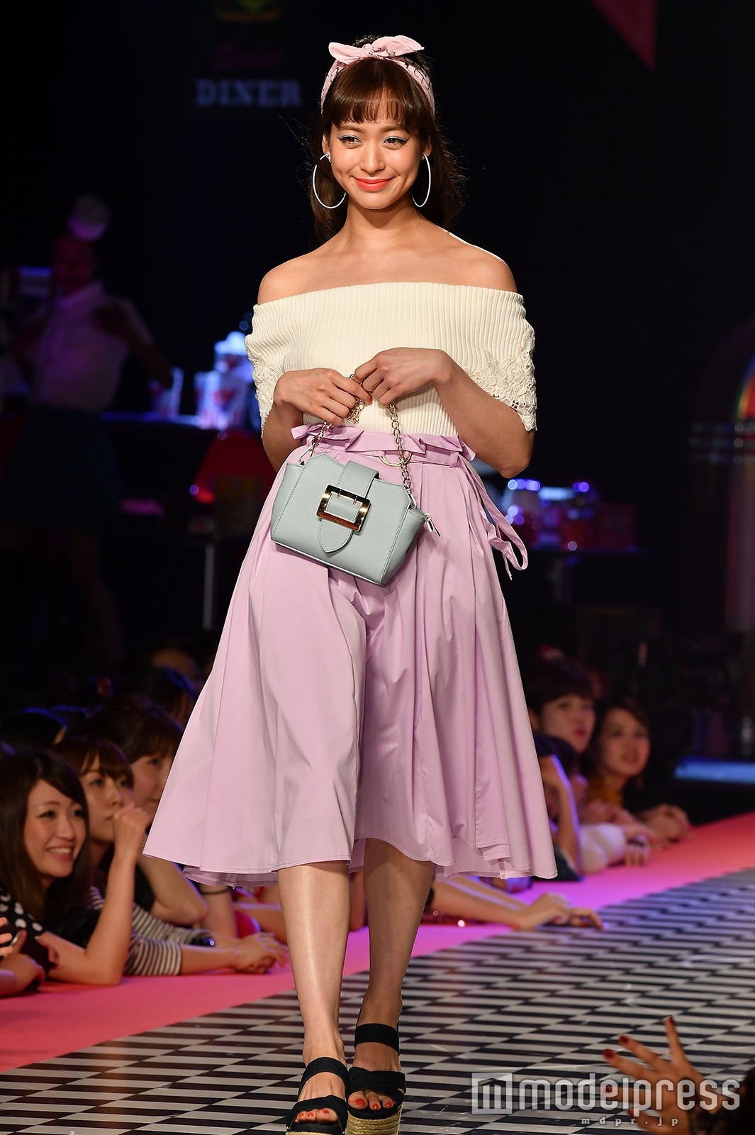 （C）モデルプレス