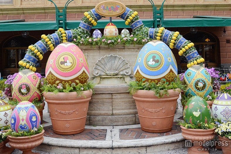 ヨーロッパをイメージしたイースターエッグのフォトスポット