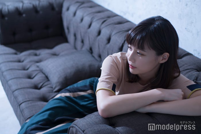 鈴木唯アナウンサー(C)モデルプレス