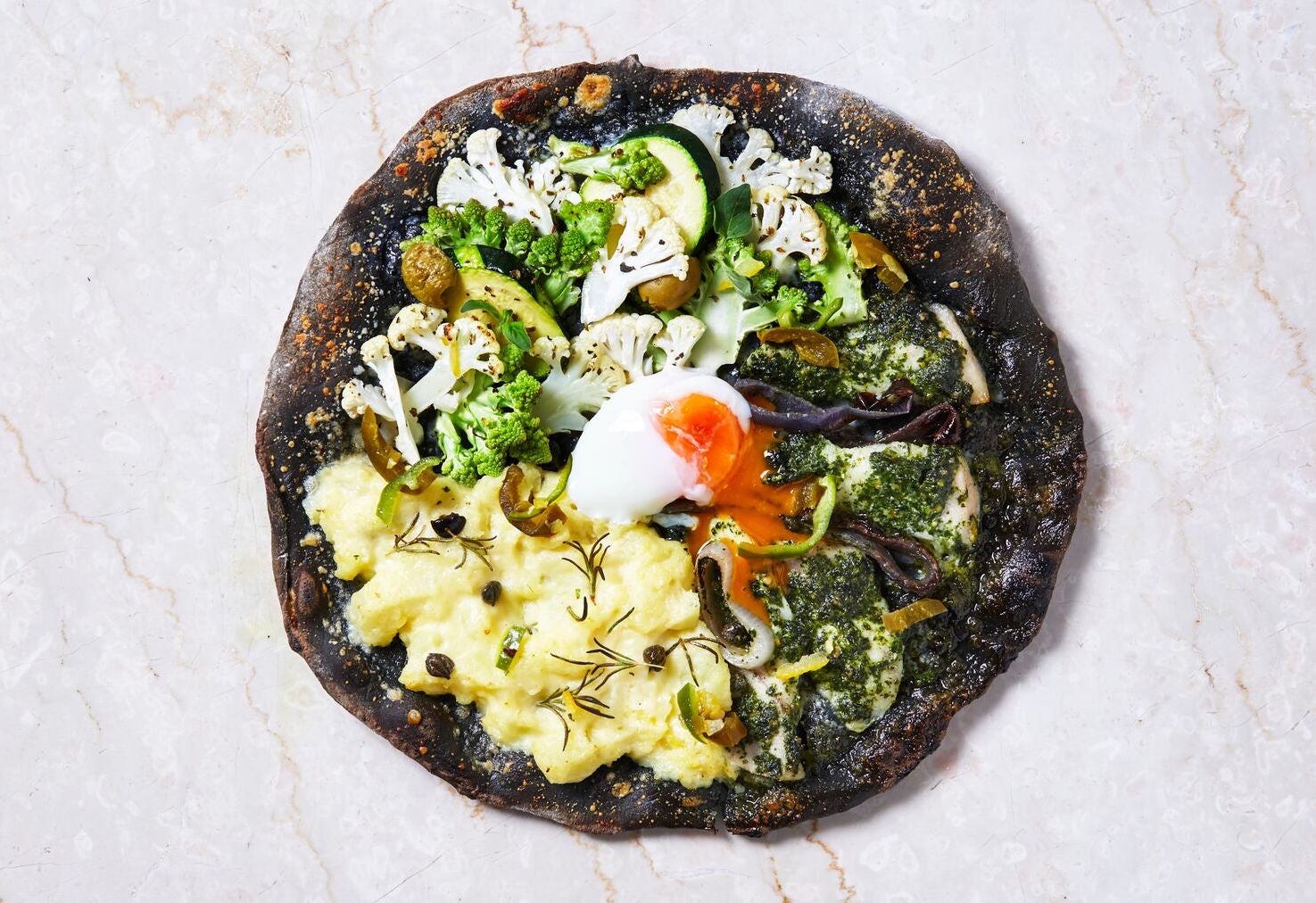 ブラックバンブークラスト／画像提供：フレーバーワークス