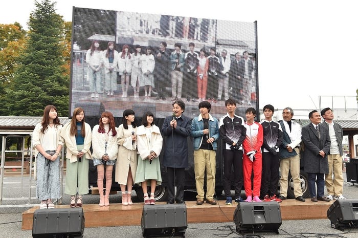 (左から)Little Glee Monster、役所広司、山崎賢人、竹内涼真、佐野岳、石井貴就、寺尾聰、市川右團次、光石研(C)TBS