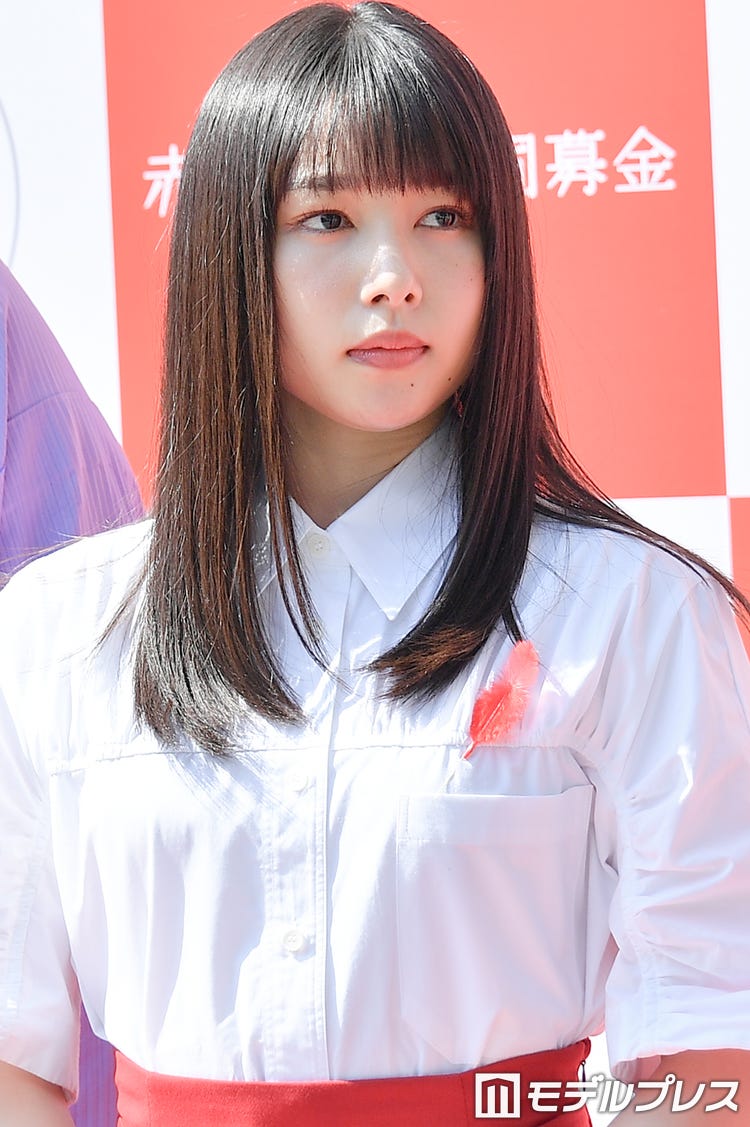 画像18 19 桜井日奈子 街頭募金を呼びかけ ファンに笑顔で対応 モデルプレス