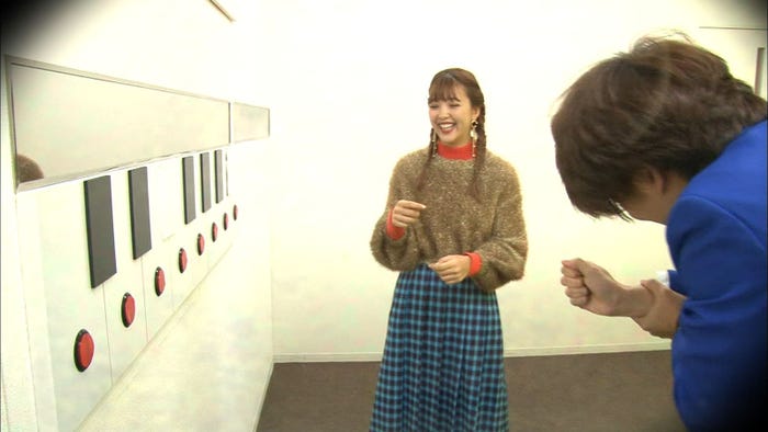 藤田ニコル、小宮浩信/26日放送「金曜★ロンドンハーツ2HSP」より(C)テレビ朝日