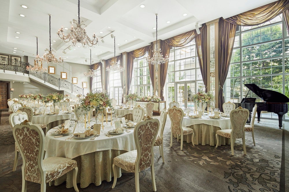 モノクロ・ゴシック スイーツパーティー／画像提供：ベストブライダル