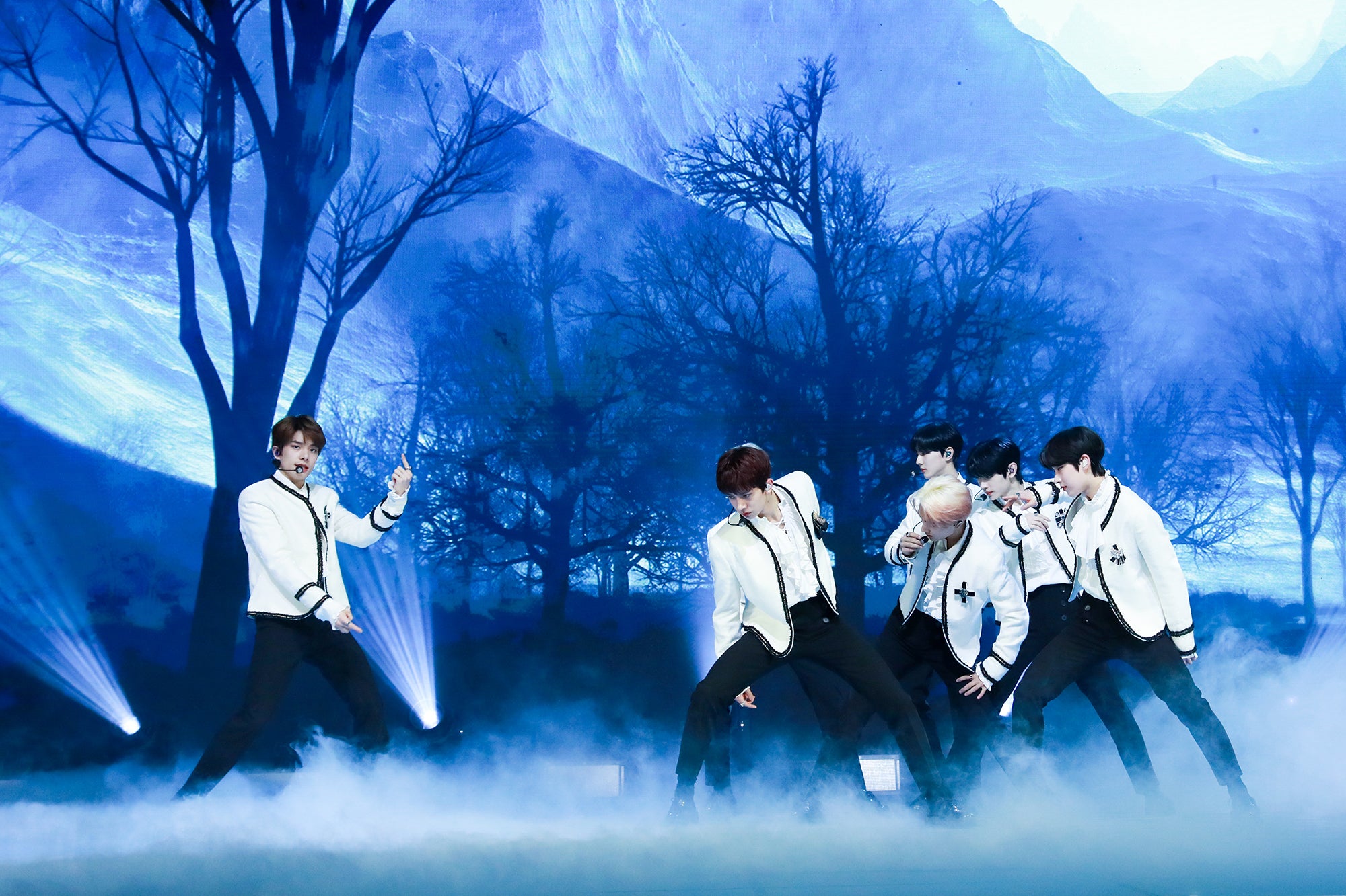 ENHYPEN（C）BELIFT LAB