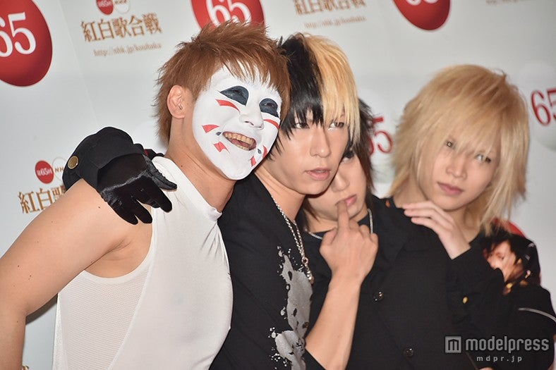 ゴールデンボンバー