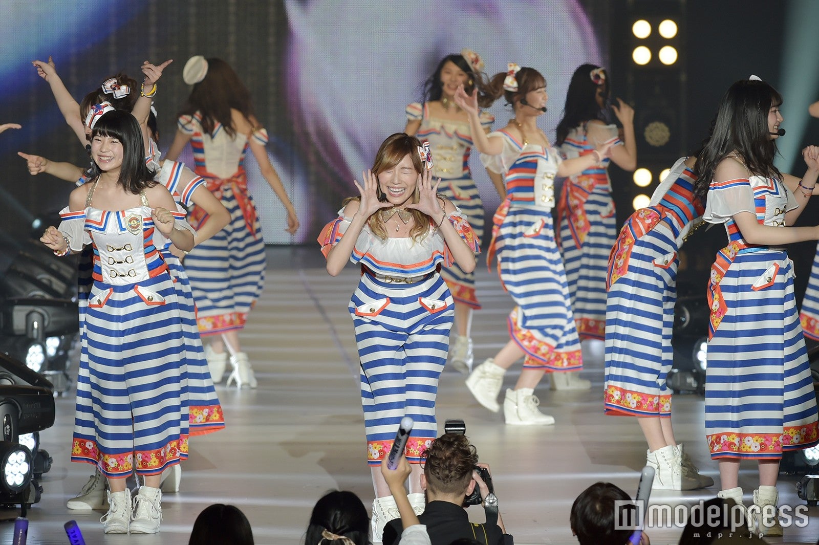 SKE48「パレオはエメラルド」「オキドキ」…夏先取りの爽やかパフォーマンス＜関コレ2017S／S＞