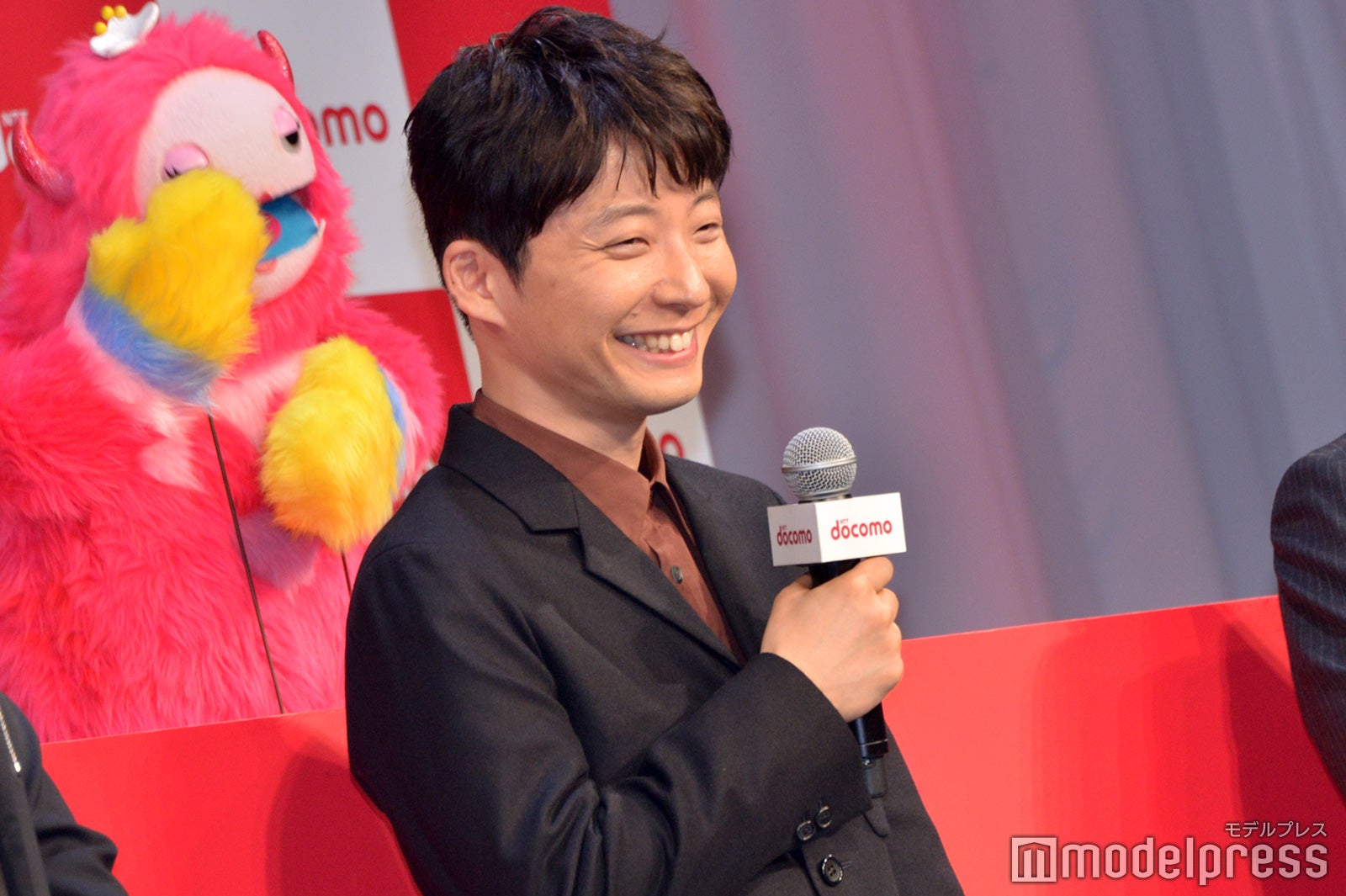 笑顔の星野源（C）モデルプレス