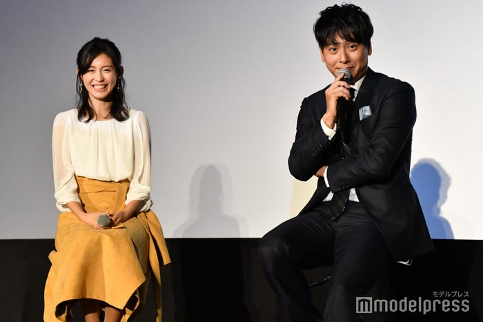 本仮屋ユイカ、山下健二郎 (C)モデルプレス