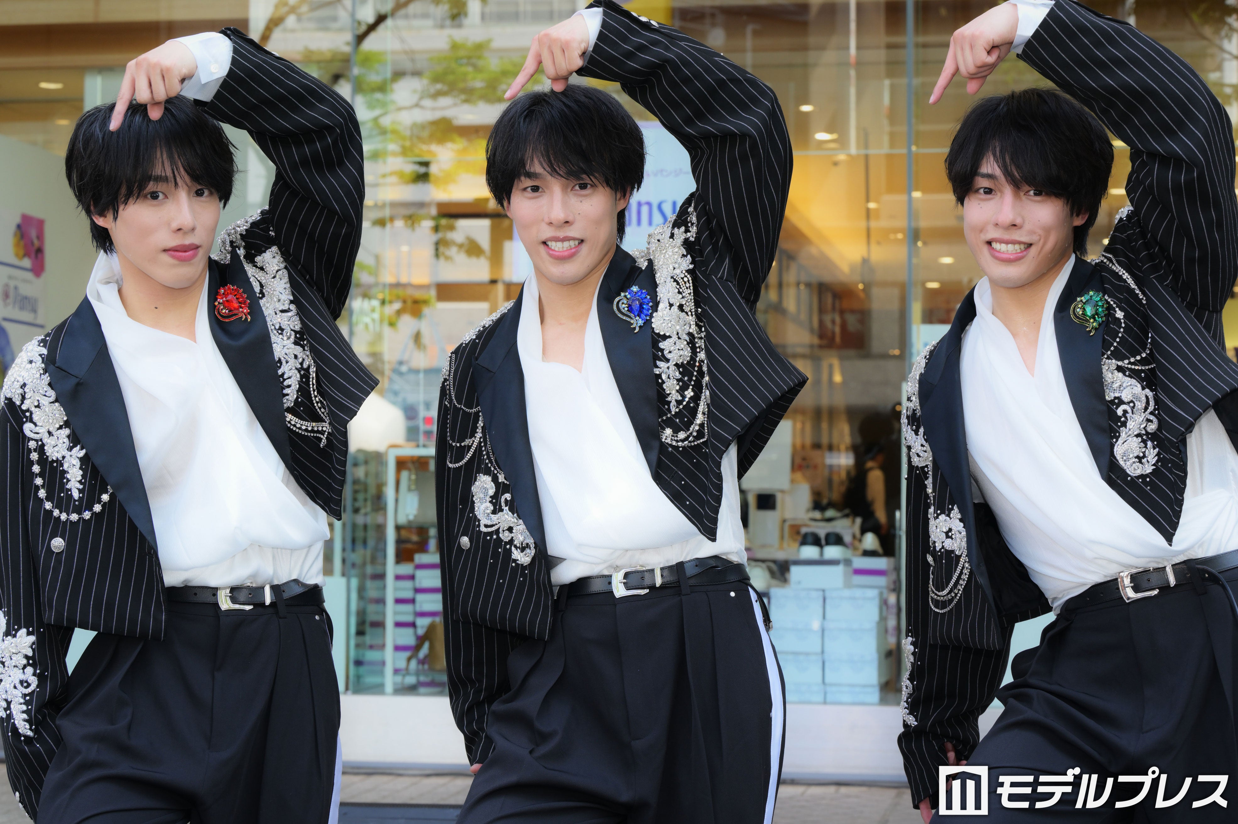 （左から）綾人、颯人、嘉人／佐藤三兄弟（C）モデルプレス