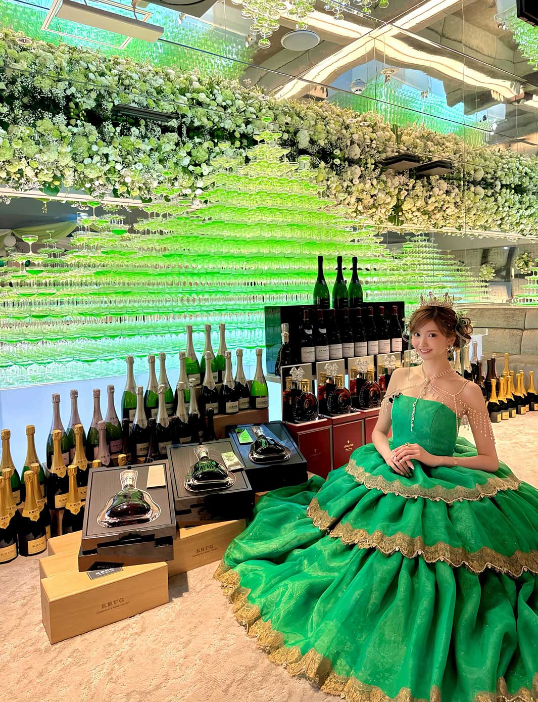 北新地No.1キャバ嬢ひめか、引退イベ最終日に“1億1000万円タワー”「異次元すぎる」「リアルプリンセス」