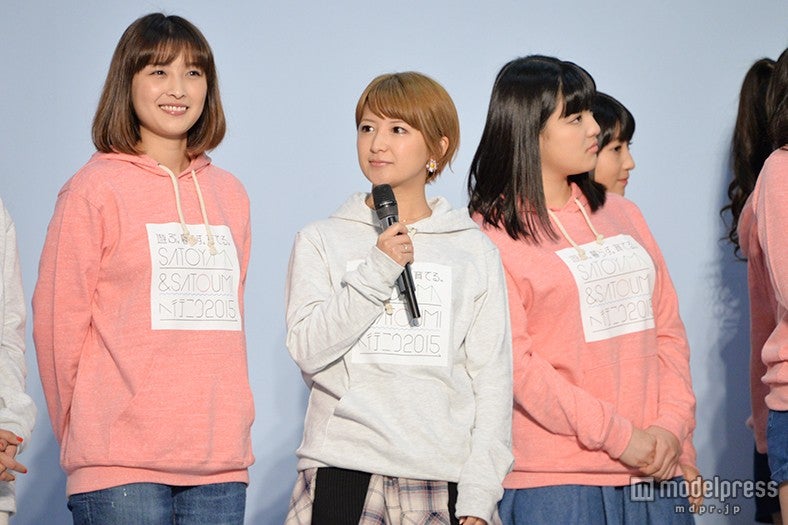 （中央）矢口真里