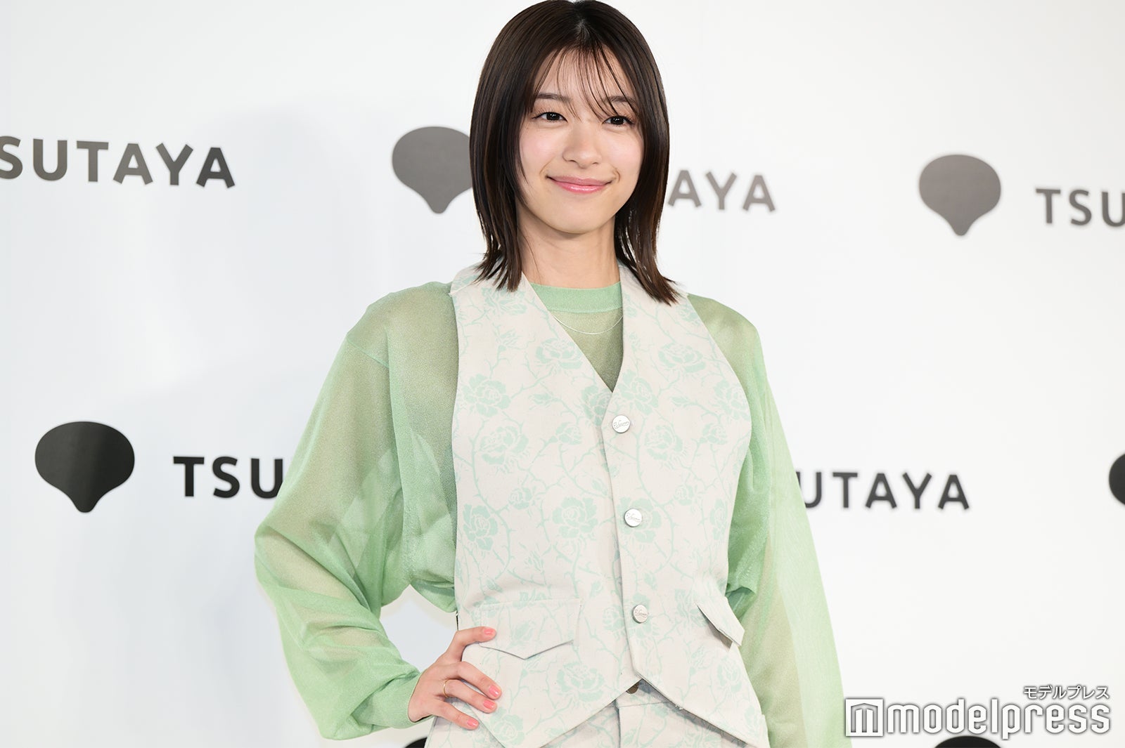 鳴海唯（C）モデルプレス