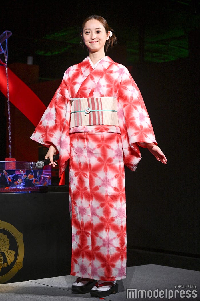 佐々木希(C)モデルプレス