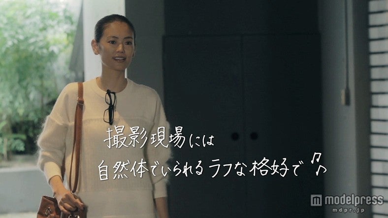 「AneCan」葛岡碧、すっぴんからメイク完了までの一部始終に密着