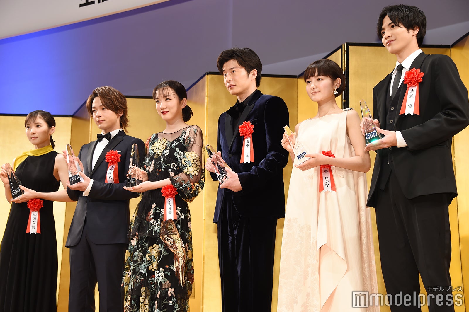 （左から）松岡茉優、中村倫也、永野芽郁、田中圭、葵わかな、志尊淳 （C）モデルプレス