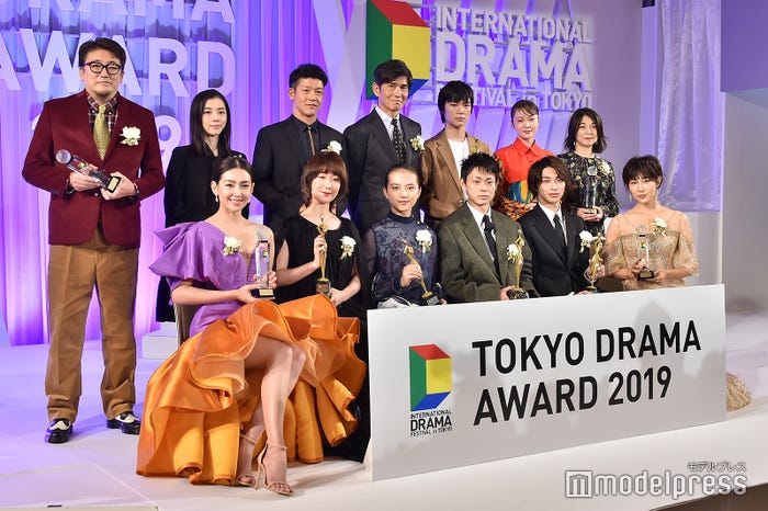 (前列左から)ラニー・キャンペーン、黒木華、清原果耶、菅田将暉、横浜流星、リー・シンイー(後列左から)福田雄一、milet、駿河太郎、佐藤浩市、杉田雷麟、貫地谷しほり、安達奈緒子 (C)モデルプレス