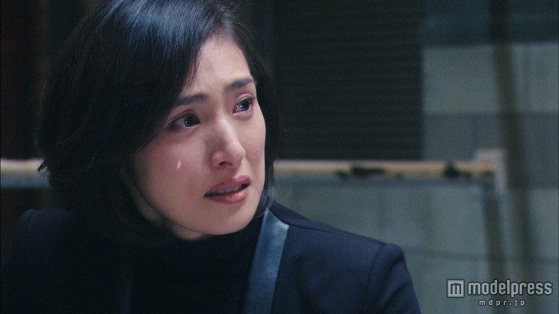 天海祐希、男に振り回され泣かされた？