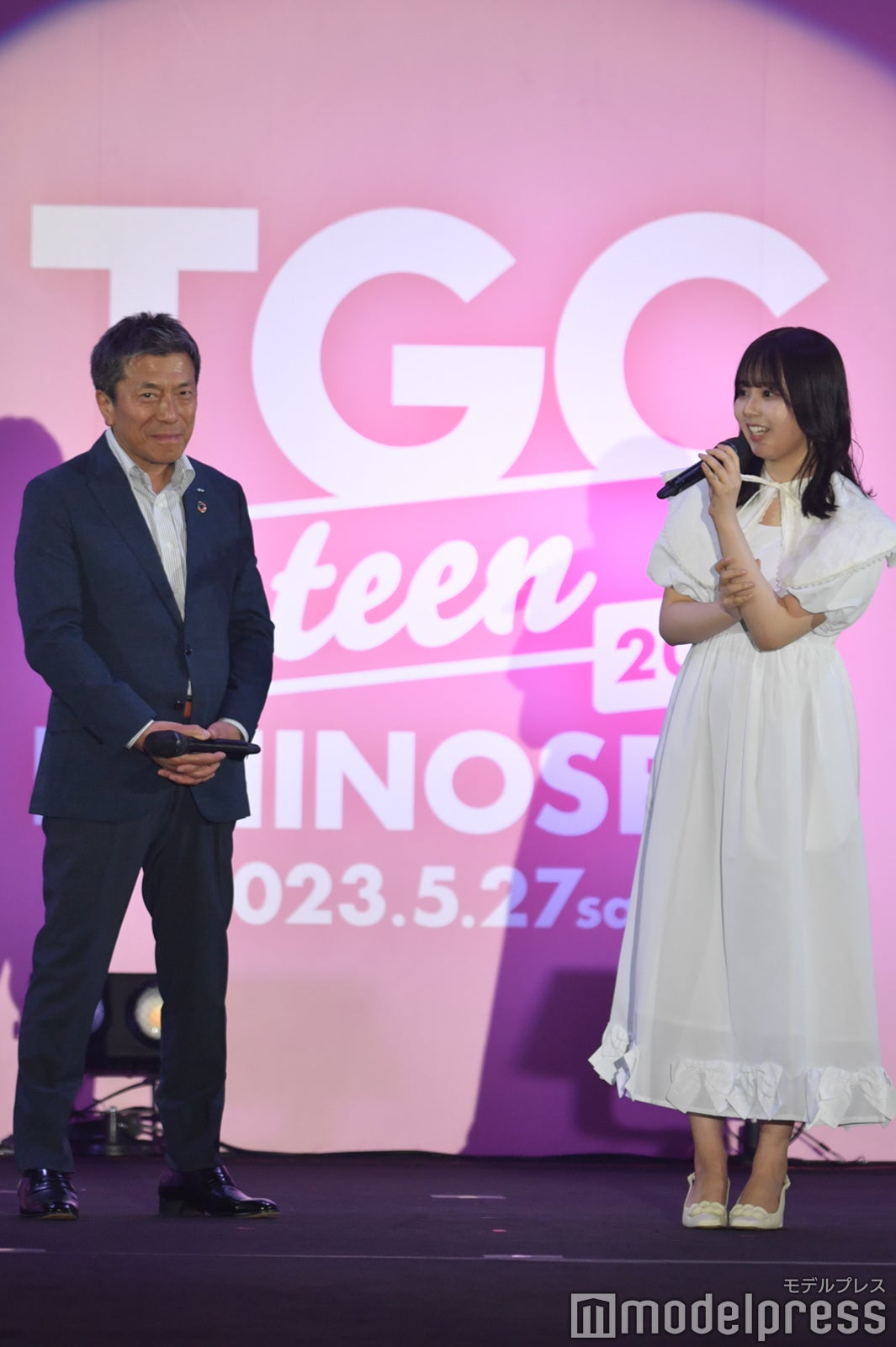 佐藤善仁市長、佐藤璃果（C）モデルプレス