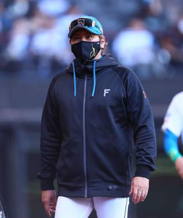日本ハム・新庄監督「でかかったね。飛んだね」と驚嘆 七回に万波が特大ソロ、バックスクリーン上部へ 「きょうのホームランでどう変わるか楽しみ」と今後に期待
