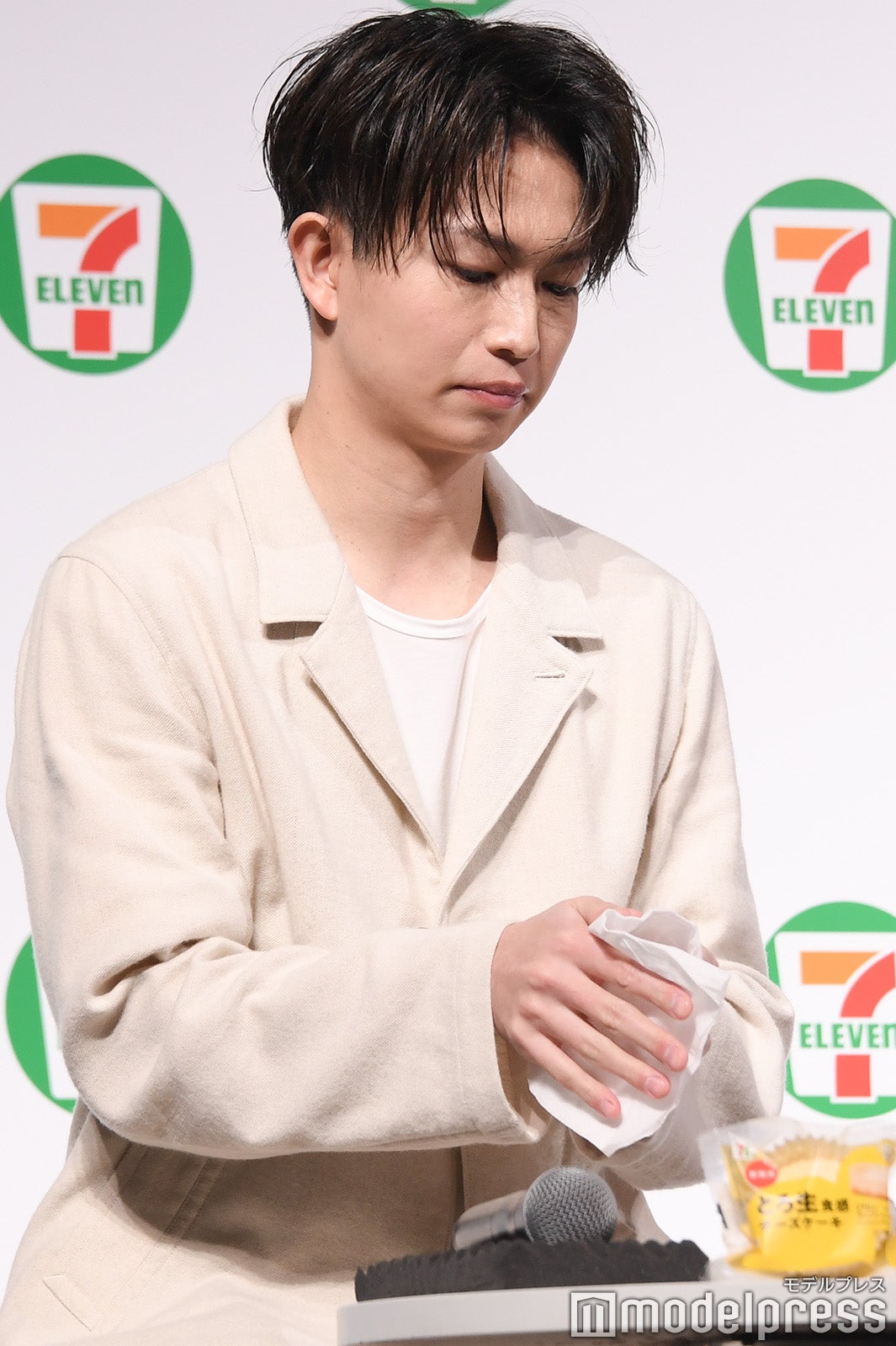 綱啓永（C）モデルプレス