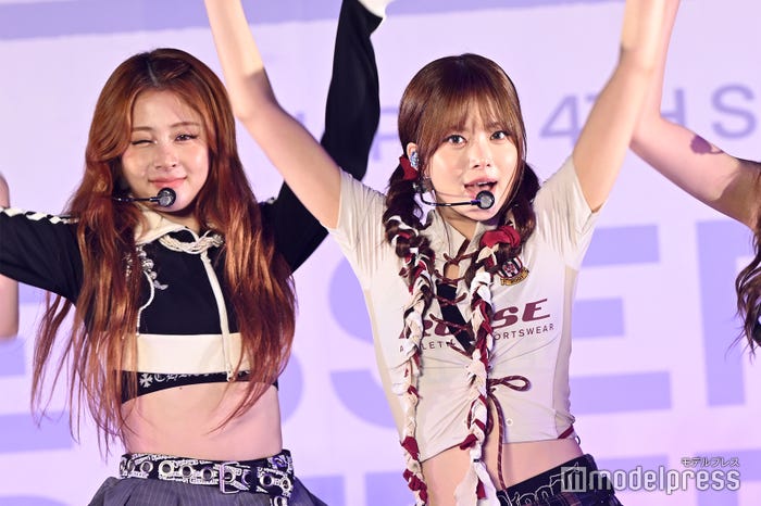 HUH YUNJIN(ホ・ユンジン)、HONG EUNCHAE(ホン・ウンチェ)(C)モデルプレス