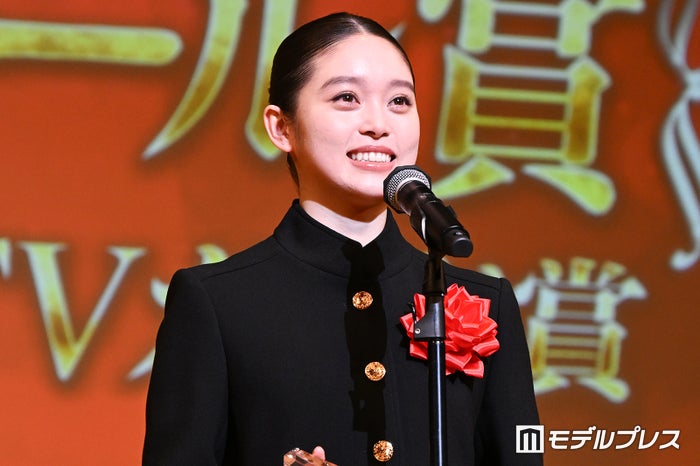 高石あかりが涙目「夢のような不思議な感覚」朝ドラ「ばけばけ」吉沢亮から絶賛止まらず【2026年エランドール賞】