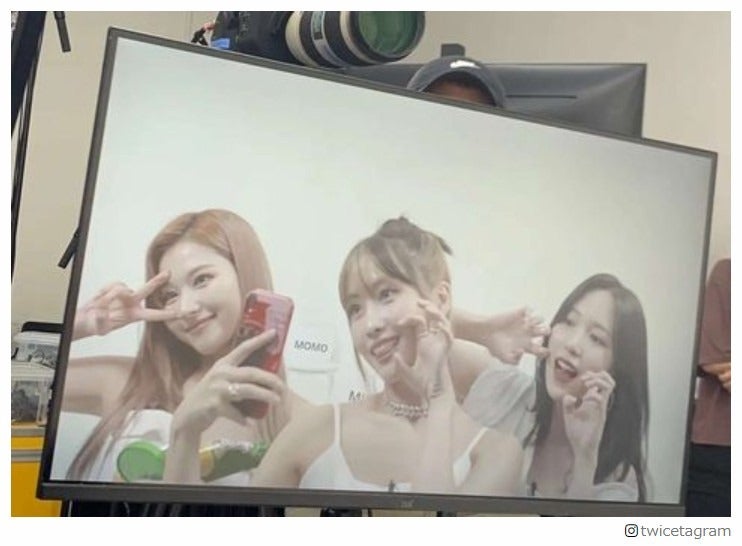 TWICEミナ・サナ・モモ、日本人メンバー“ミサモ”3ショットに反響 “あちゅ”披露にも「可愛すぎ」の声