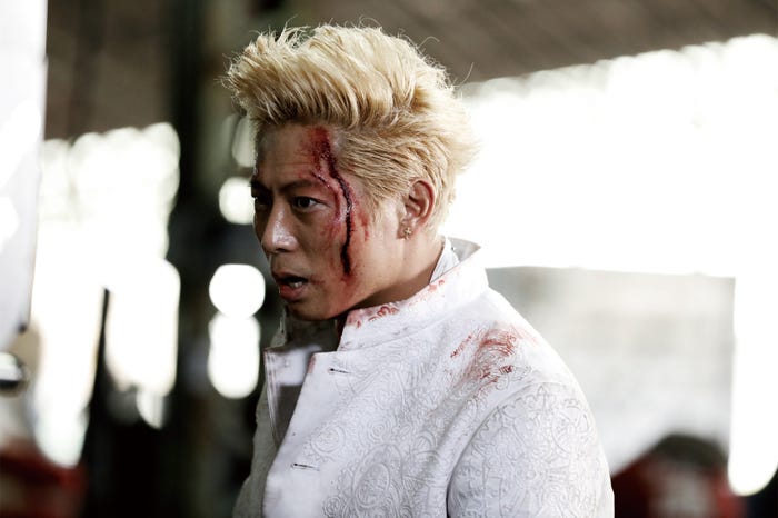 「HiGH&LOW THE MOVIE 2/END OF SKY」より(C)2017「HiGH&LOW」製作委員会