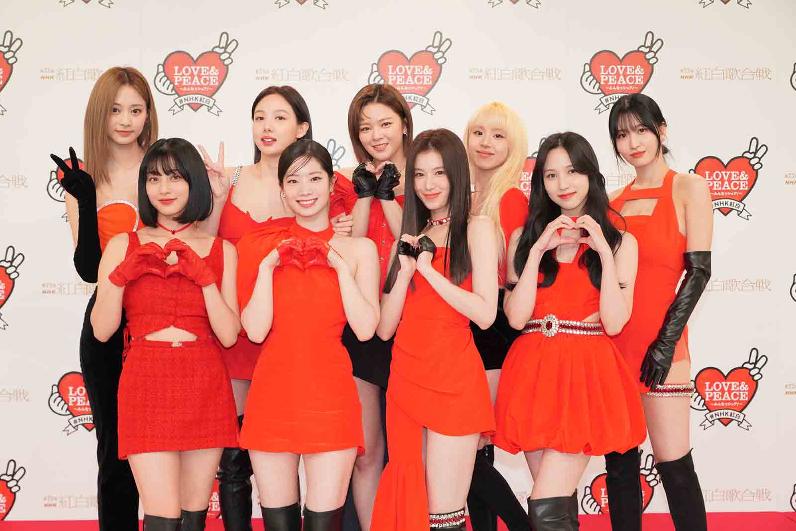 紅白本番＞TWICE、3年ぶり出場でゴージャスにドレスアップ 日本語で