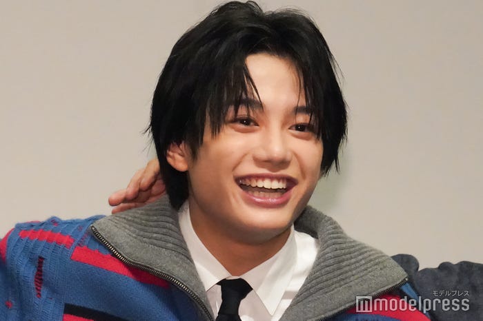 人生初の映画舞台挨拶に登壇した真弓孟之(C)モデルプレス