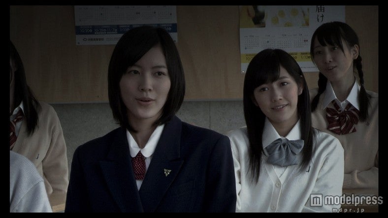 AKB48の新曲「So long！」ミュージックビデオより（C）AKS