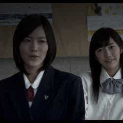 AKB48の新曲「So long!」ミュージックビデオより(C)AKS