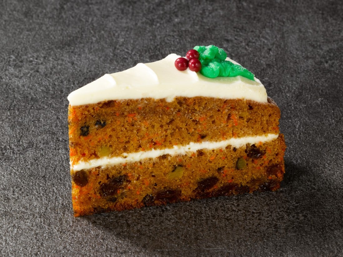 クリスマス・ウォールナットキャロットケーキ 800 円（税込）／Warner Bros. Studio Tour Tokyo – The Making of Harry Potter.