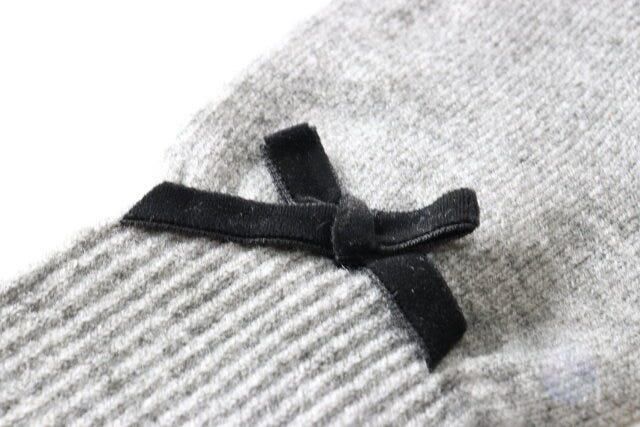 指穴付ニット手袋（ライン・リボン）　デザイン