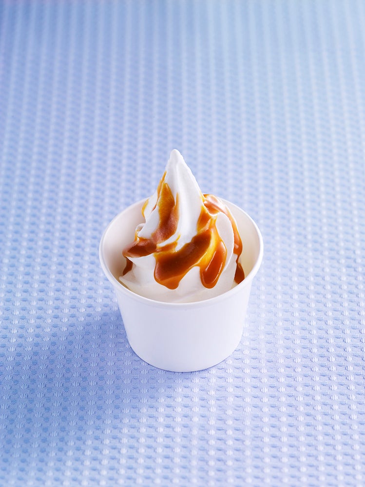 花畑牧場／ホットキャラメルソフトクリーム（1個）税込421円／画像提供：そごう・西武