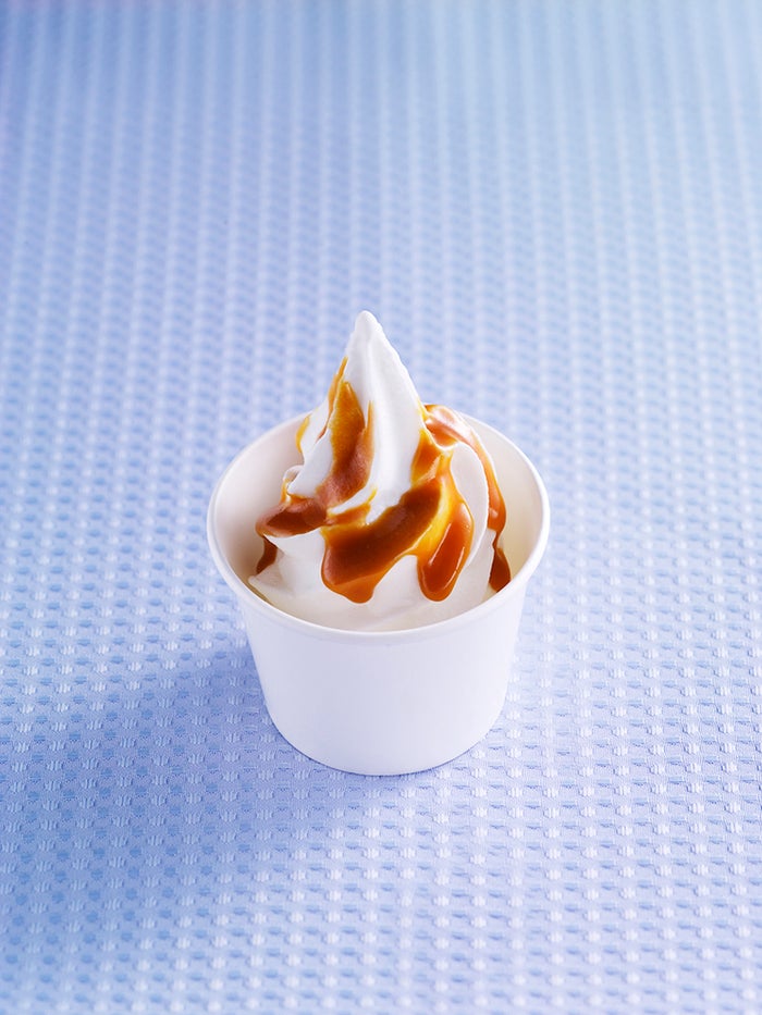 花畑牧場／ホットキャラメルソフトクリーム（1個）税込421円／画像提供：そごう・西武