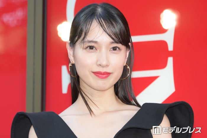 戸田恵梨香“約3ヶ月ぶり”インスタ更新 美肌輝くオフショットに反響