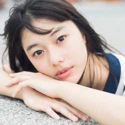 モデルプレス - 【注目の人物】7社の広告に出演中 透明感抜群の16歳・矢崎希菜、ブレイク候補として台頭